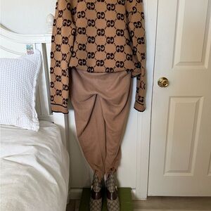 Gucci wool Tan/ Brown GG embossed Knit Sweater Sz XL NWT